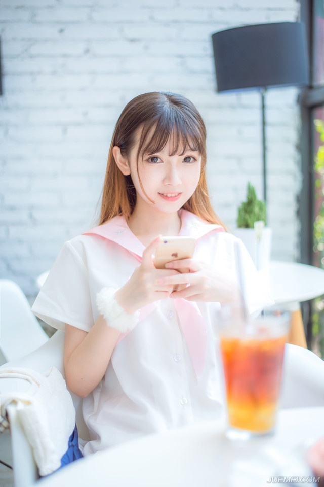 “嗯？”吕蒙总算从巨大的打击中清醒过来，现在绝对不能乱！